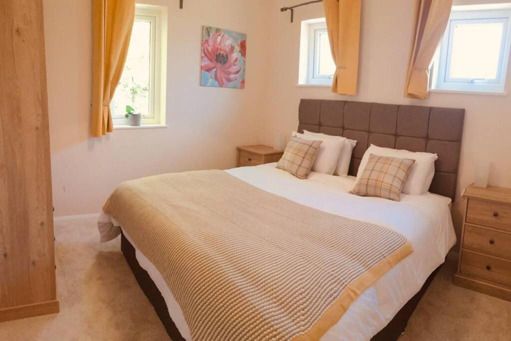Private 1St Floor Apartment - Perfect For Port Of Dover, Eurotunnel And Short Stays Bagian luar foto